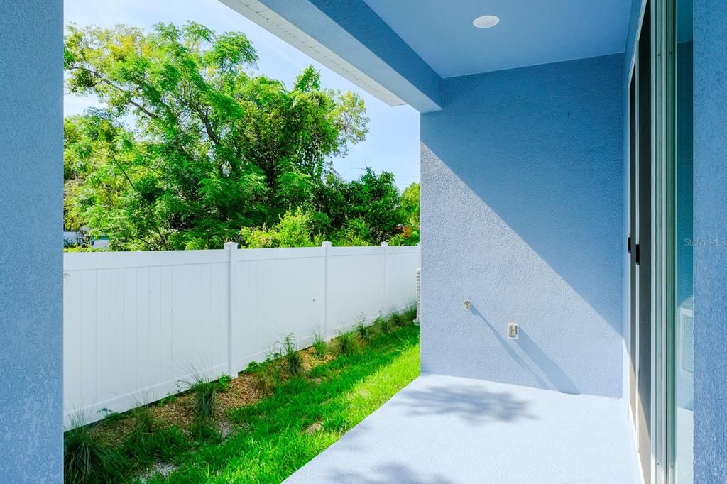 For Sale: $799,900 (4 beds, 3 baths, 2150 Square Feet)