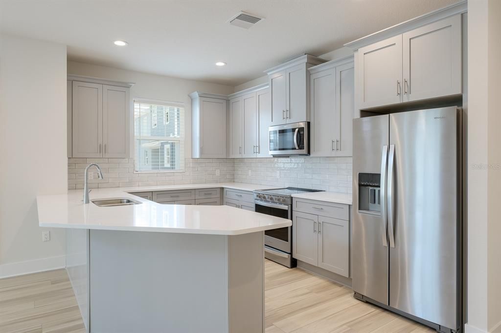 For Sale: $799,900 (4 beds, 3 baths, 2150 Square Feet)