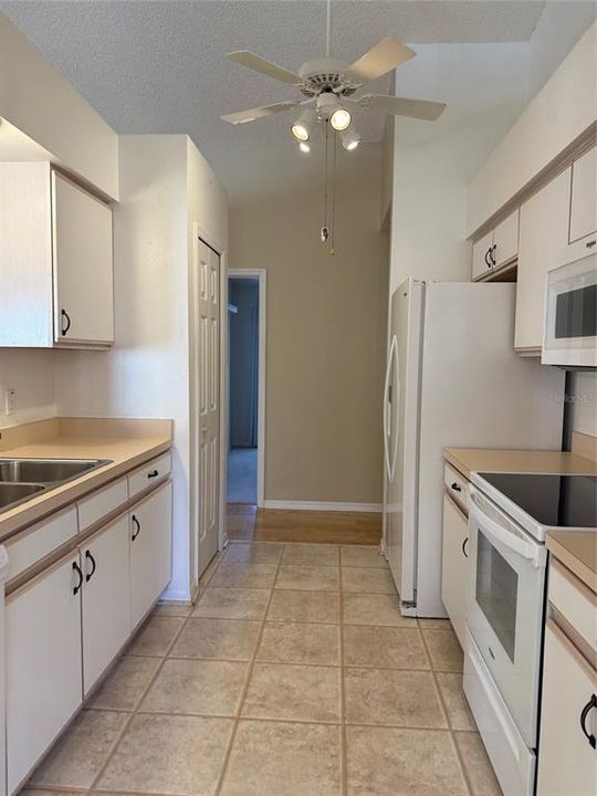 En Renta: $1,750 (2 camas, 2 baños, 1467 Pies cuadrados)