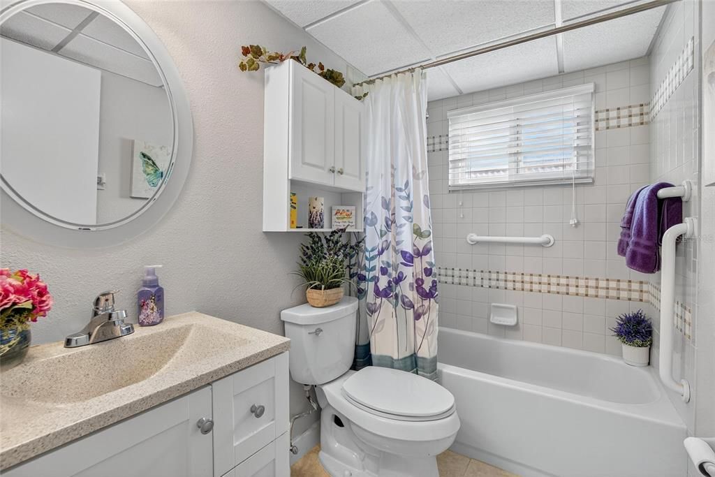 For Rent: $1,800 (2 beds, 2 baths, 960 Square Feet)