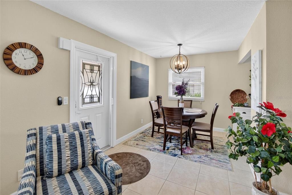 For Rent: $1,800 (2 beds, 2 baths, 960 Square Feet)