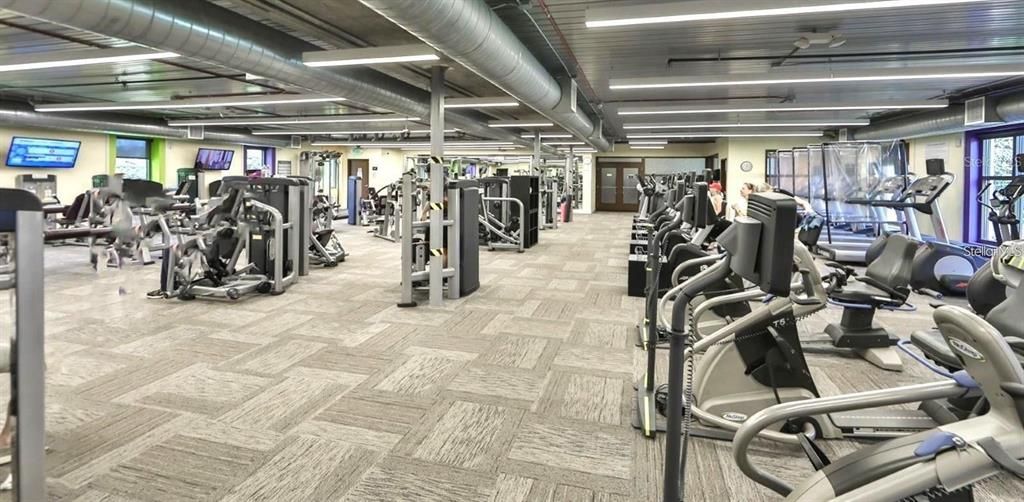 For Rent: $1,800 (2 beds, 2 baths, 960 Square Feet)