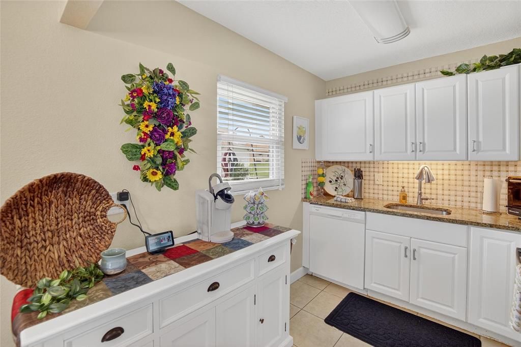 For Rent: $1,800 (2 beds, 2 baths, 960 Square Feet)