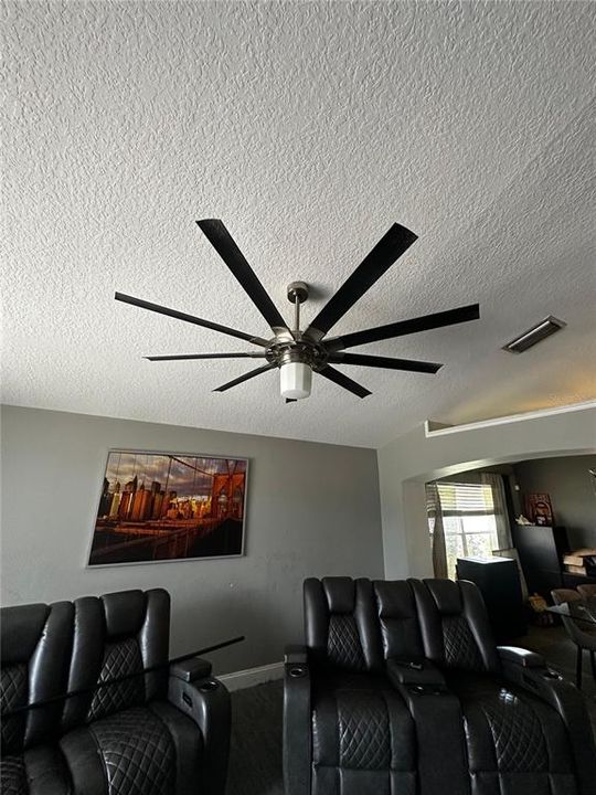 For Sale: $415,000 (4 beds, 2 baths, 1962 Square Feet)