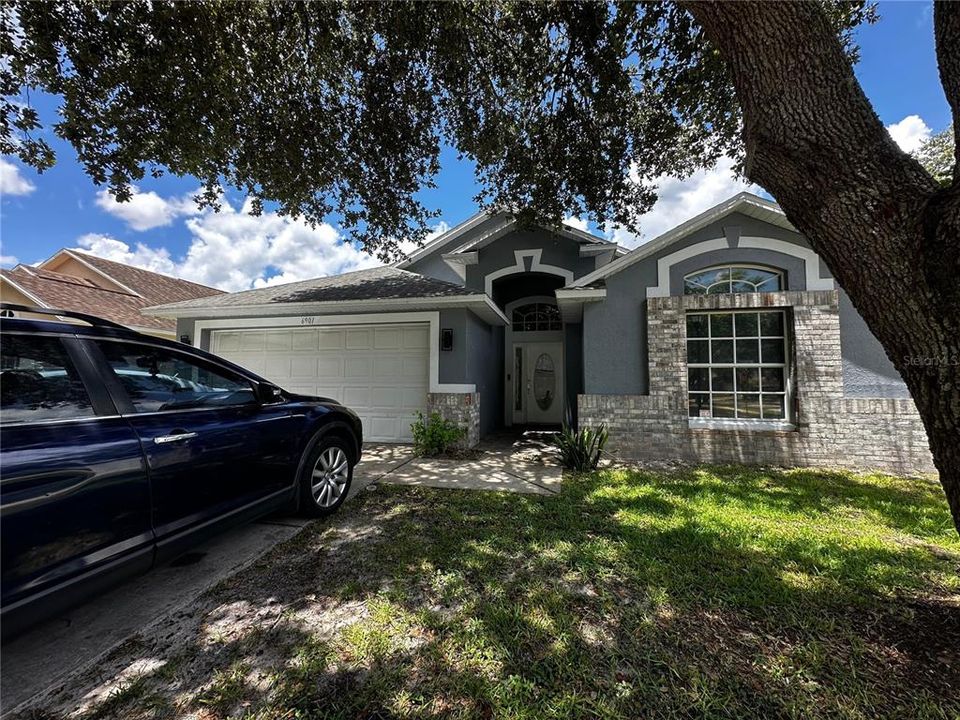 For Sale: $415,000 (4 beds, 2 baths, 1962 Square Feet)