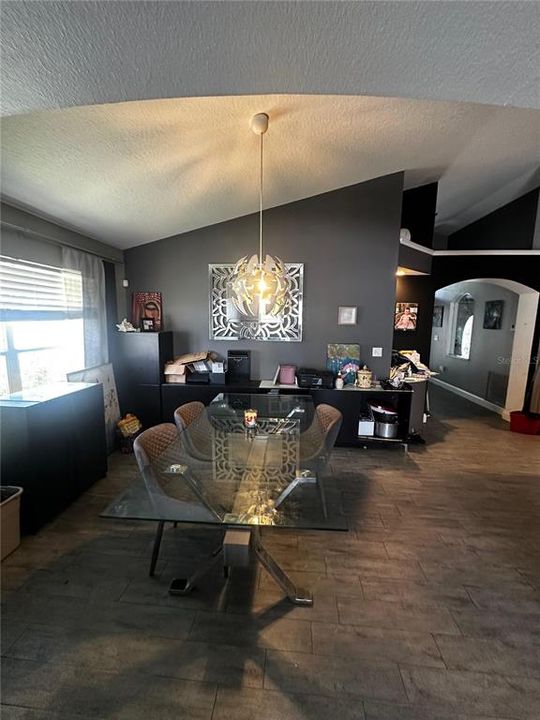 For Sale: $415,000 (4 beds, 2 baths, 1962 Square Feet)