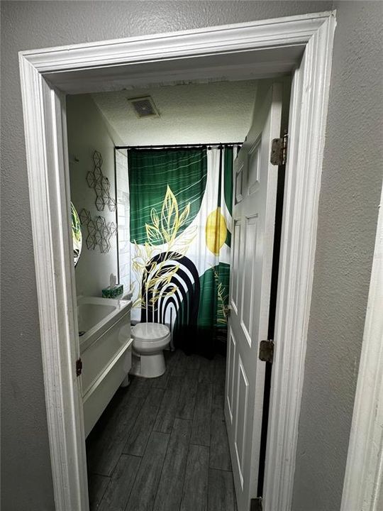 For Sale: $415,000 (4 beds, 2 baths, 1962 Square Feet)