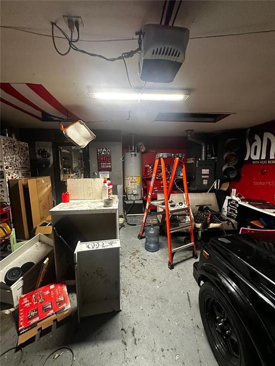 For Sale: $415,000 (4 beds, 2 baths, 1962 Square Feet)