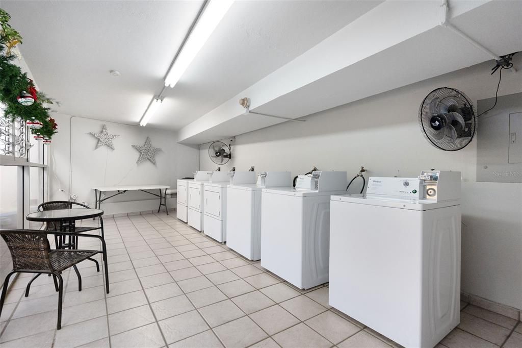 В аренду: $2,000 (2 спален, 1 ванн, 598 Квадратных фут)