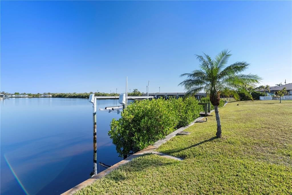 合同活跃: $395,000 (2 贝兹, 2 浴室, 1502 平方英尺)