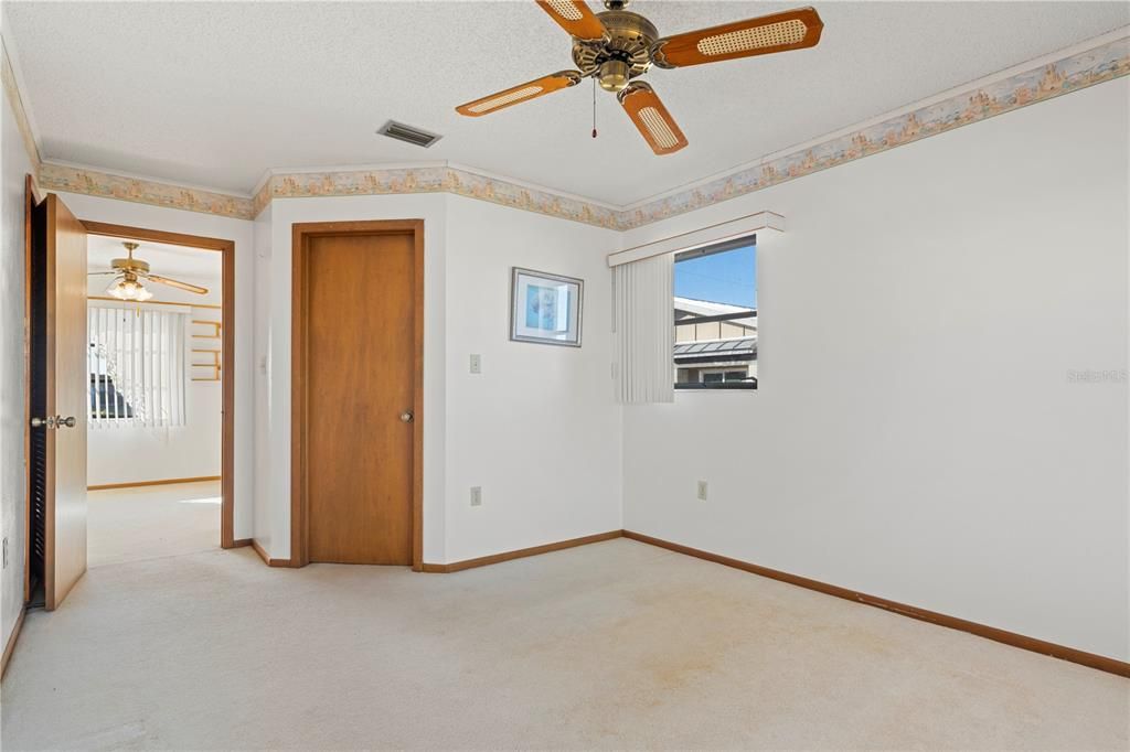 合同活跃: $395,000 (2 贝兹, 2 浴室, 1502 平方英尺)