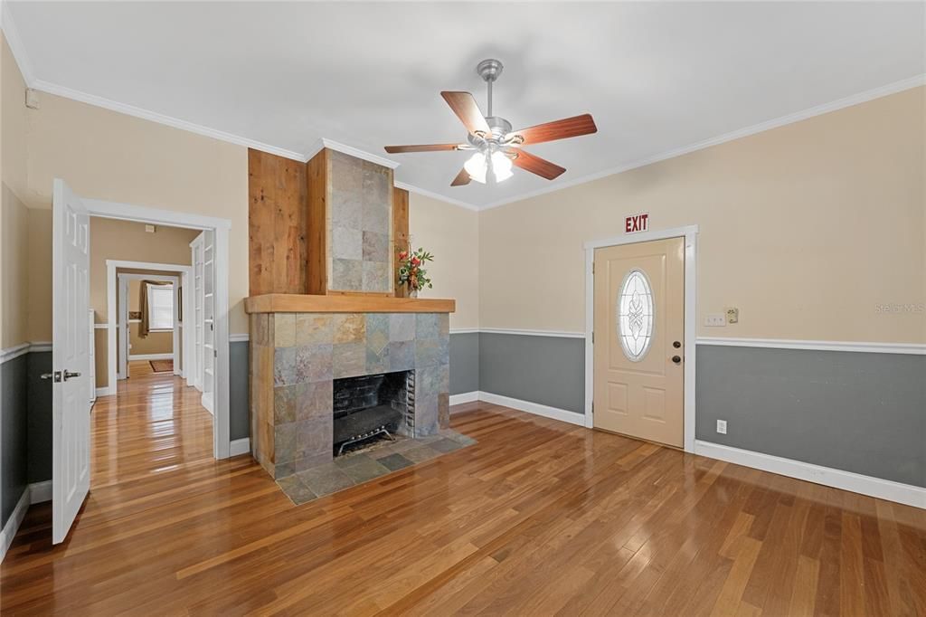 En Venta: $410,000 (4 camas, 1 baños, 1386 Pies cuadrados)