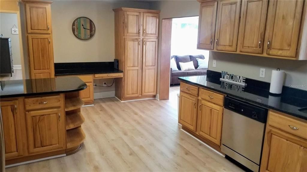 For Sale: $499,000 (3 beds, 2 baths, 1780 Square Feet)