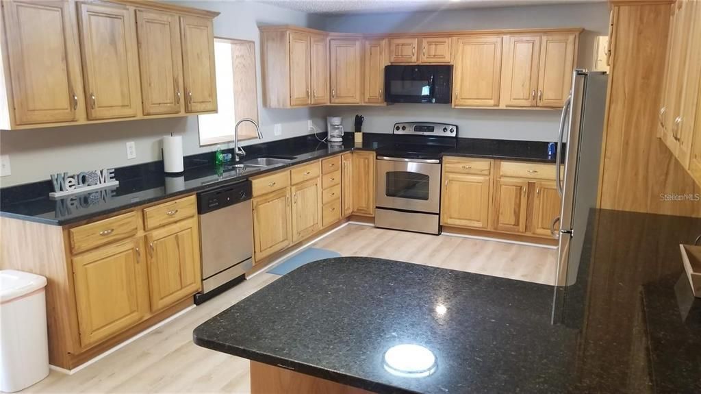 For Sale: $499,000 (3 beds, 2 baths, 1780 Square Feet)