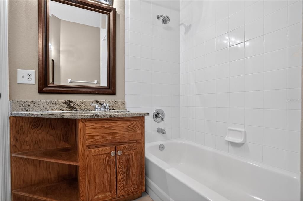 待售: $399,900 (4 贝兹, 2 浴室, 1701 平方英尺)