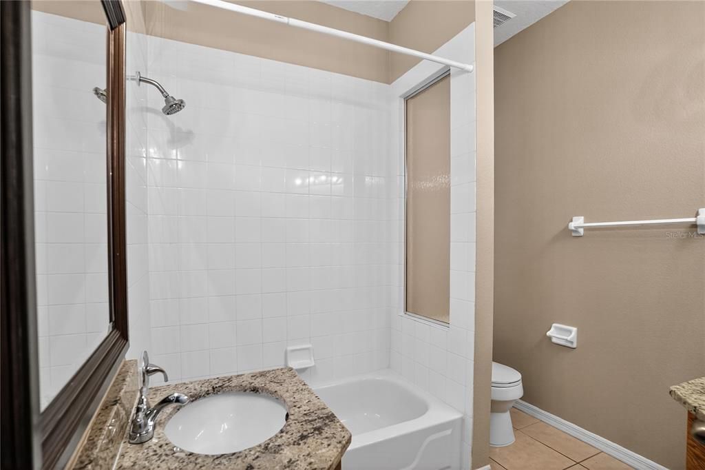 待售: $399,900 (4 贝兹, 2 浴室, 1701 平方英尺)