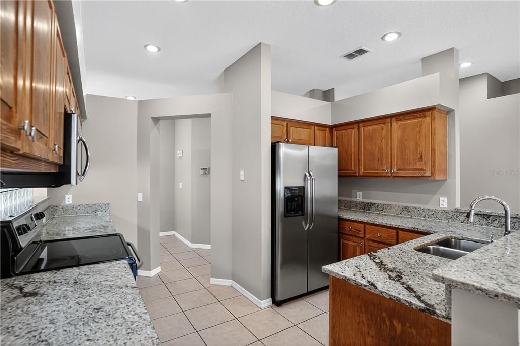 待售: $399,900 (4 贝兹, 2 浴室, 1701 平方英尺)