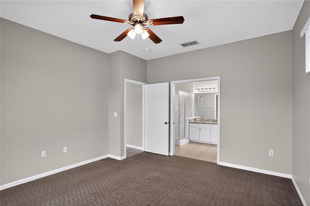 待售: $399,900 (4 贝兹, 2 浴室, 1701 平方英尺)