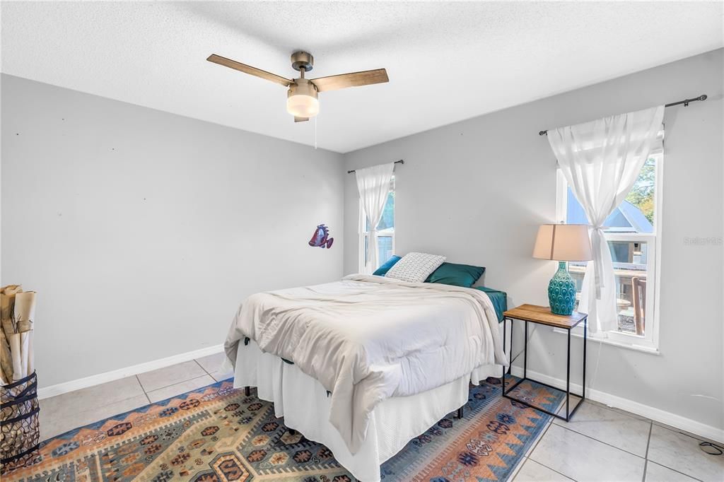 For Sale: $375,000 (3 beds, 1 baths, 1240 Square Feet)