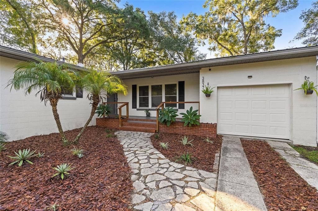 Active With Contract: $289,900 (3 beds, 1 baths, 1246 Square Feet)