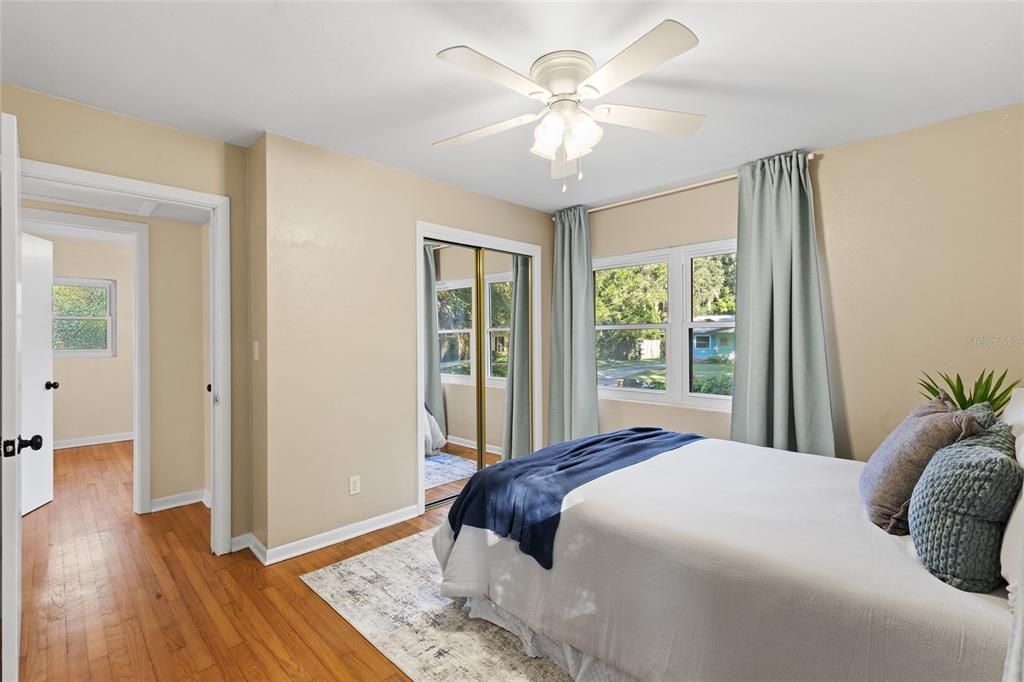 Active With Contract: $289,900 (3 beds, 1 baths, 1246 Square Feet)