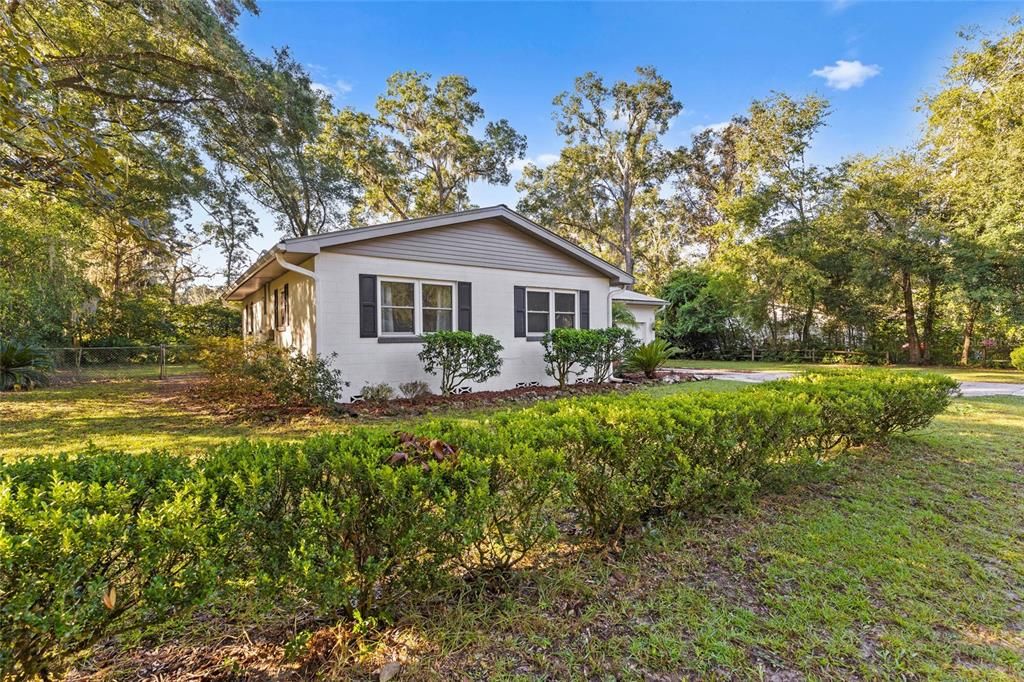 Active With Contract: $289,900 (3 beds, 1 baths, 1246 Square Feet)