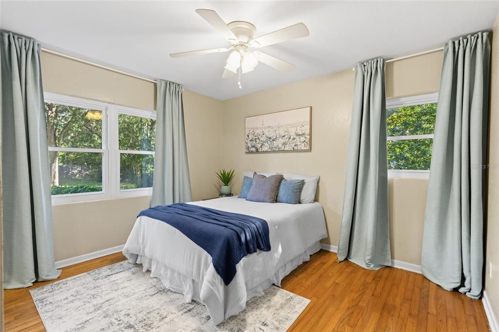 Active With Contract: $289,900 (3 beds, 1 baths, 1246 Square Feet)