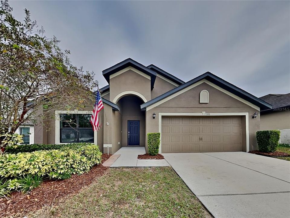 Recently Rented: $1,949 (4 beds, 2 baths, 1924 Square Feet)