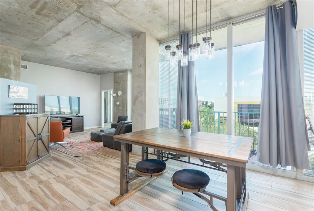 На продажу: $650,000 (2 спален, 2 ванн, 1309 Квадратных фут)