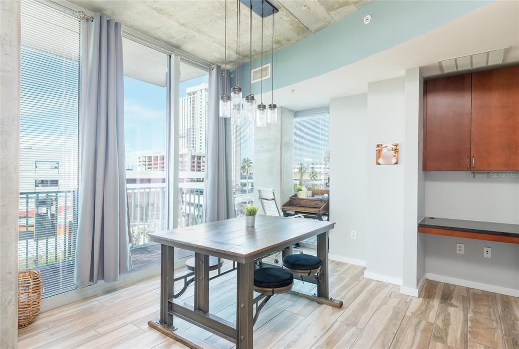 На продажу: $650,000 (2 спален, 2 ванн, 1309 Квадратных фут)