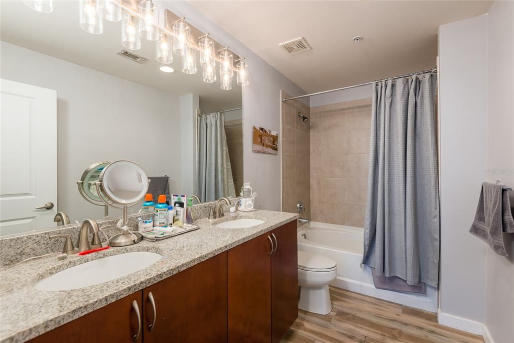 На продажу: $650,000 (2 спален, 2 ванн, 1309 Квадратных фут)