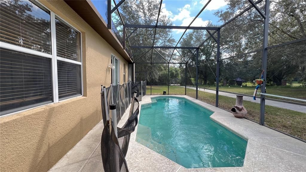 Activo con contrato: $2,000 (3 camas, 2 baños, 1929 Pies cuadrados)