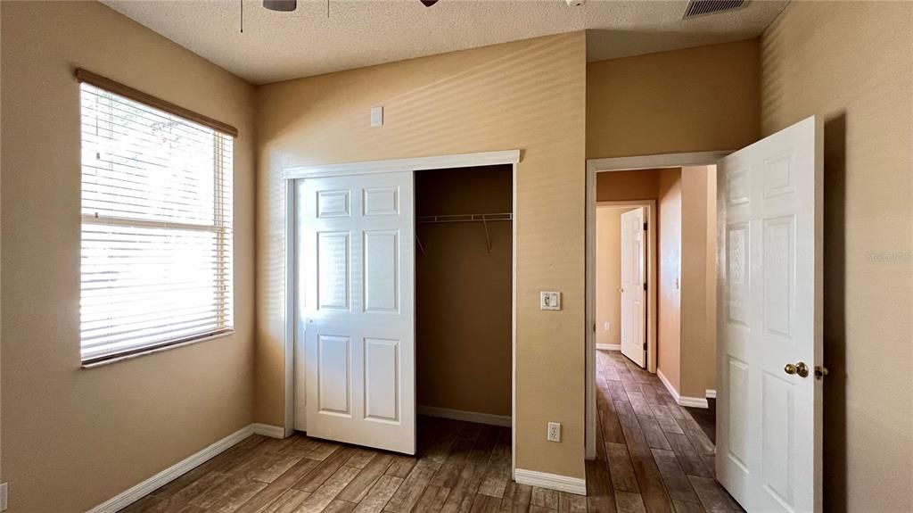 Activo con contrato: $2,000 (3 camas, 2 baños, 1929 Pies cuadrados)