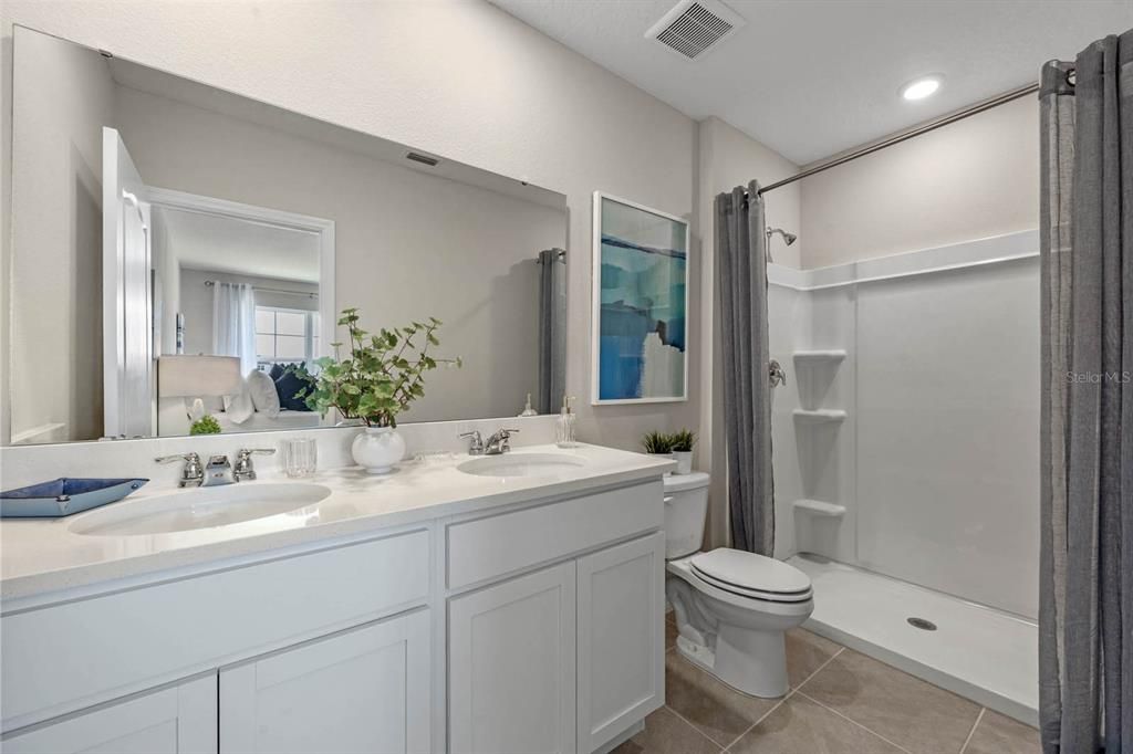 Active With Contract: $315,990 (3 beds, 2 baths, 1463 Square Feet)