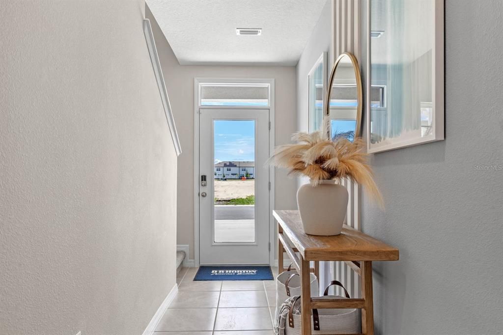 Active With Contract: $315,990 (3 beds, 2 baths, 1463 Square Feet)