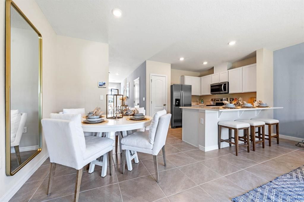 Active With Contract: $315,990 (3 beds, 2 baths, 1463 Square Feet)