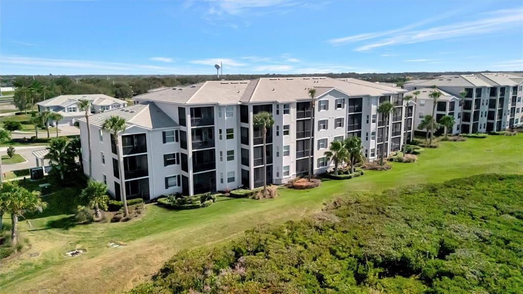 For Sale: $399,999 (2 beds, 2 baths, 1232 Square Feet)