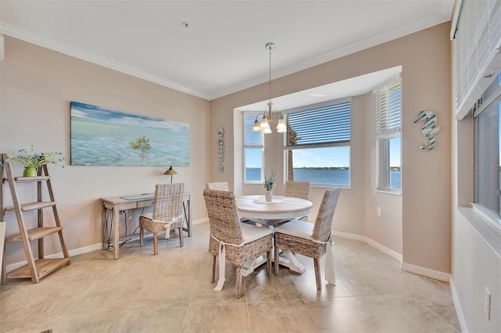 For Sale: $399,999 (2 beds, 2 baths, 1232 Square Feet)