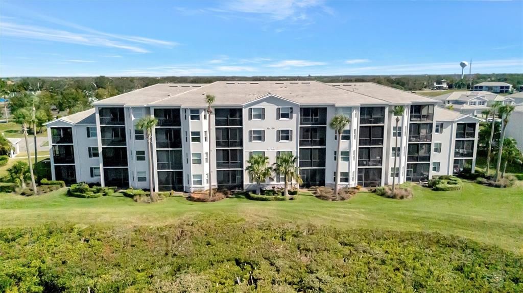 For Sale: $399,999 (2 beds, 2 baths, 1232 Square Feet)