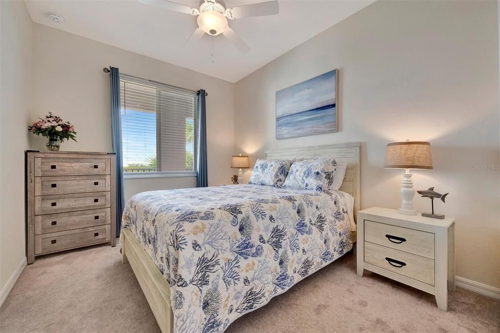 For Sale: $399,999 (2 beds, 2 baths, 1232 Square Feet)