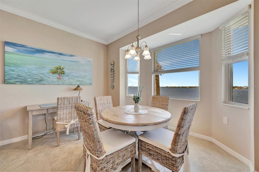 For Sale: $399,999 (2 beds, 2 baths, 1232 Square Feet)