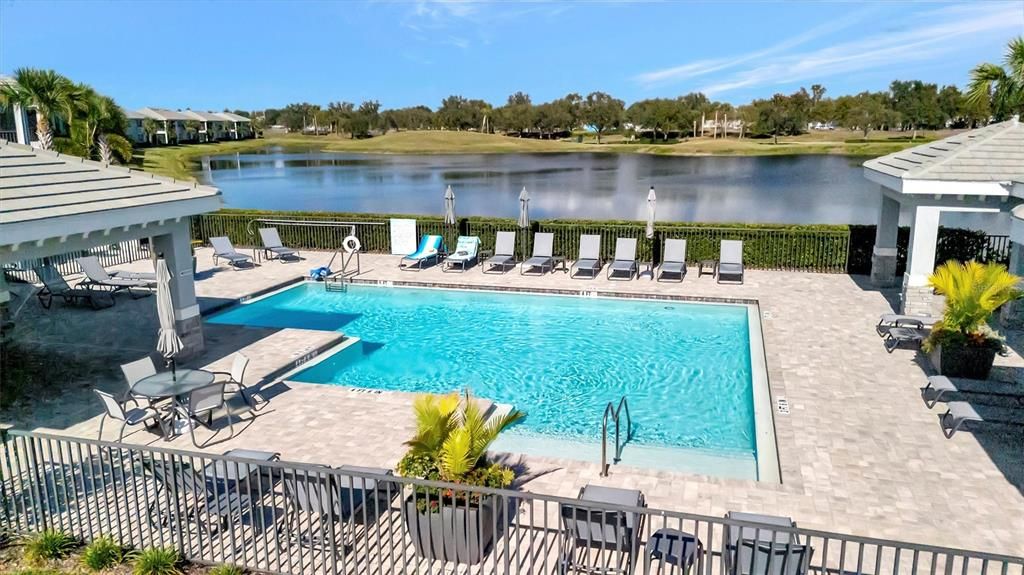 For Sale: $399,999 (2 beds, 2 baths, 1232 Square Feet)