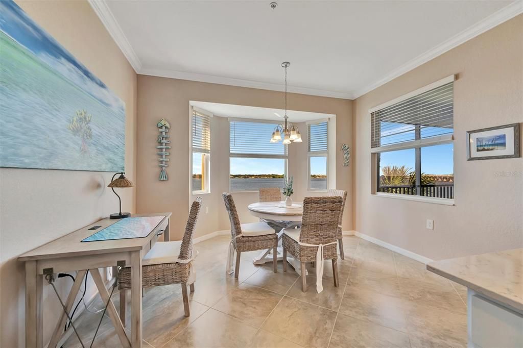 For Sale: $399,999 (2 beds, 2 baths, 1232 Square Feet)