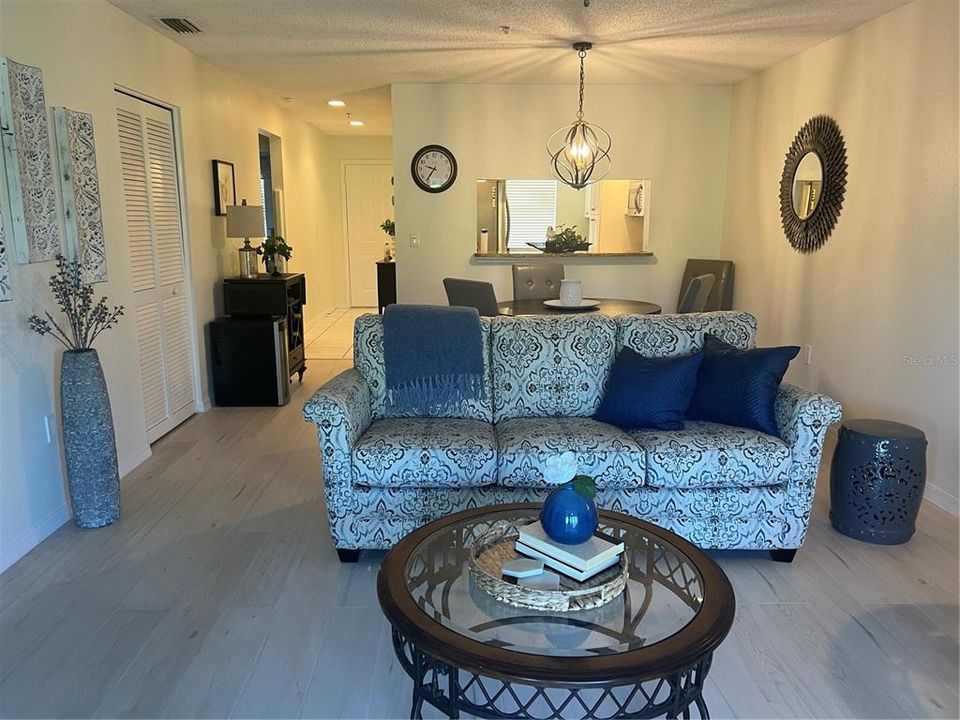 For Rent: $3,495 (2 beds, 2 baths, 1042 Square Feet)