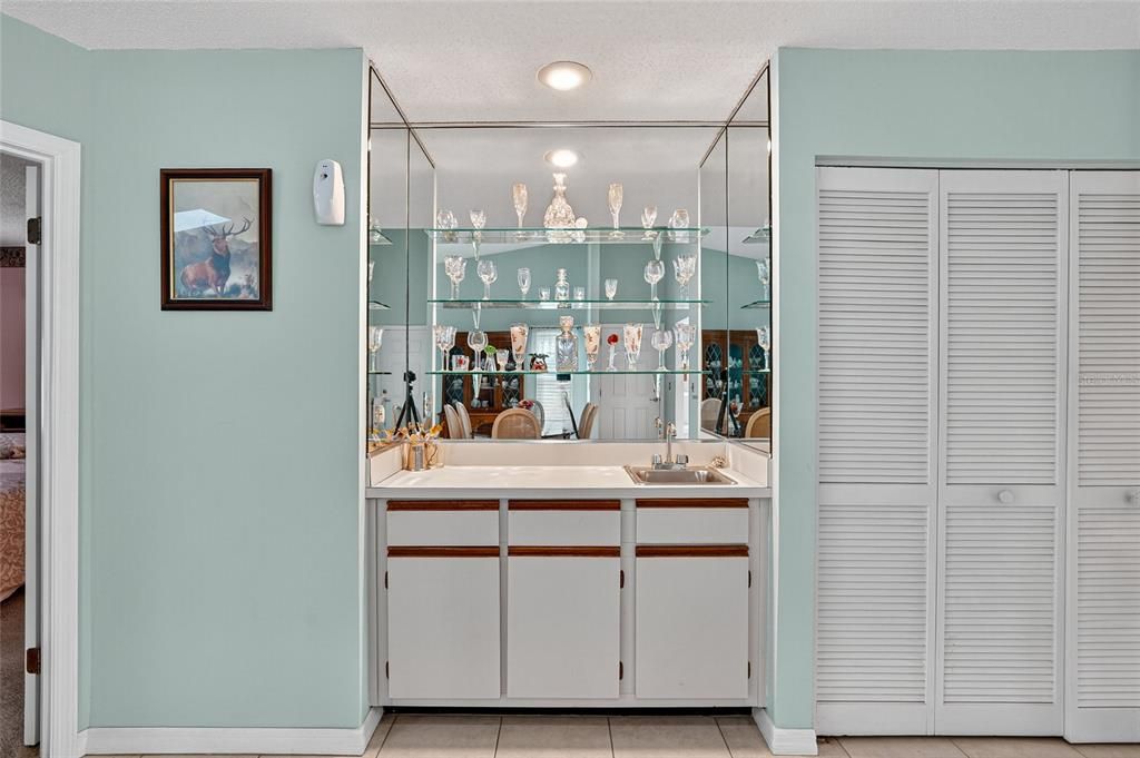 На продажу: $195,000 (2 спален, 2 ванн, 1189 Квадратных фут)