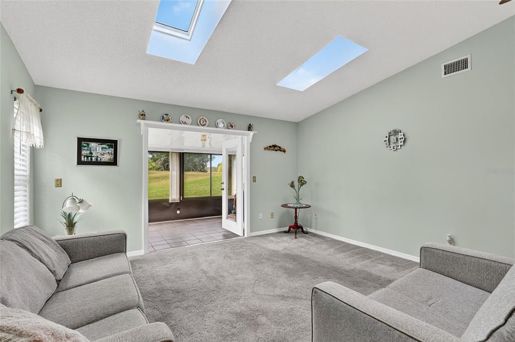 На продажу: $195,000 (2 спален, 2 ванн, 1189 Квадратных фут)