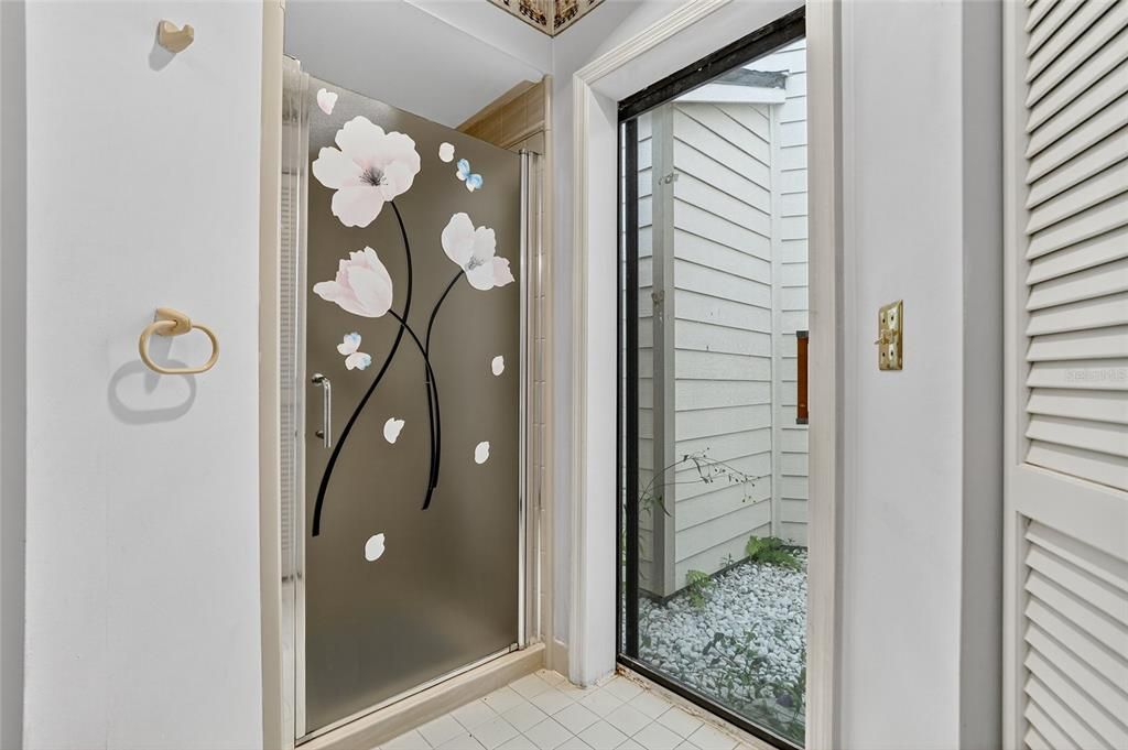 На продажу: $195,000 (2 спален, 2 ванн, 1189 Квадратных фут)