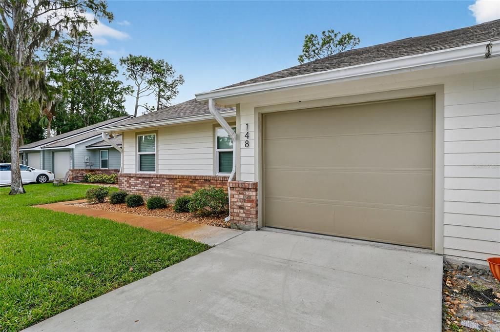 На продажу: $195,000 (2 спален, 2 ванн, 1189 Квадратных фут)