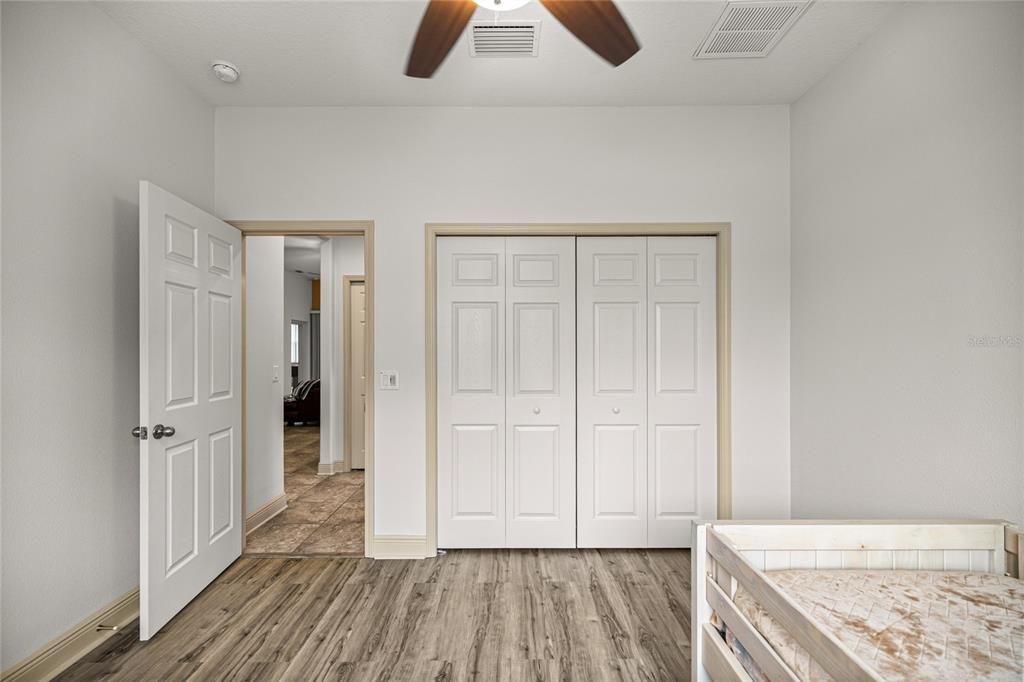 待售: $295,000 (2 贝兹, 2 浴室, 1654 平方英尺)