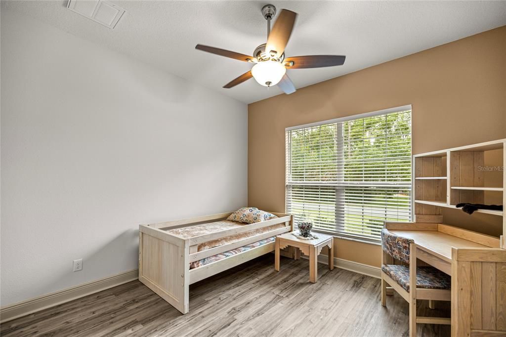 待售: $295,000 (2 贝兹, 2 浴室, 1654 平方英尺)